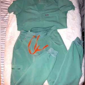 FIGS SET jogger pant and top